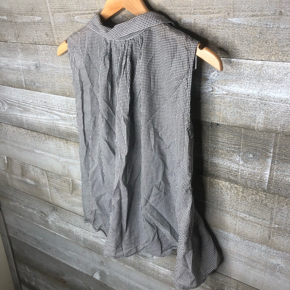 Ann Taylor Loft plaid button down pleated sleeveless tank top - Picture 3 of 3